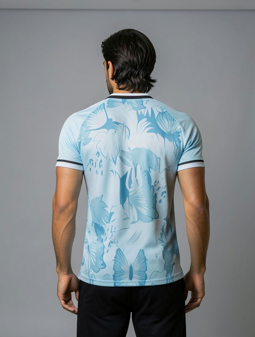 Maillot bleu de l'Algérie avec des oiseaux